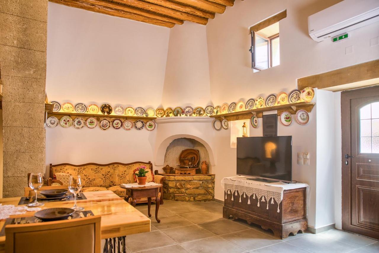 Villa Stone Arch Malona Village Esterno foto